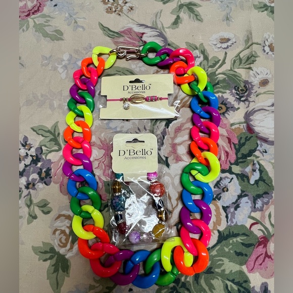 Necklace and bracelets - Picture 1 of 9